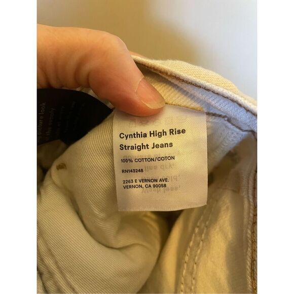 Reformation Cynthia High Rise Straight Jeans in Bone size 26 - Picture 15 of 15